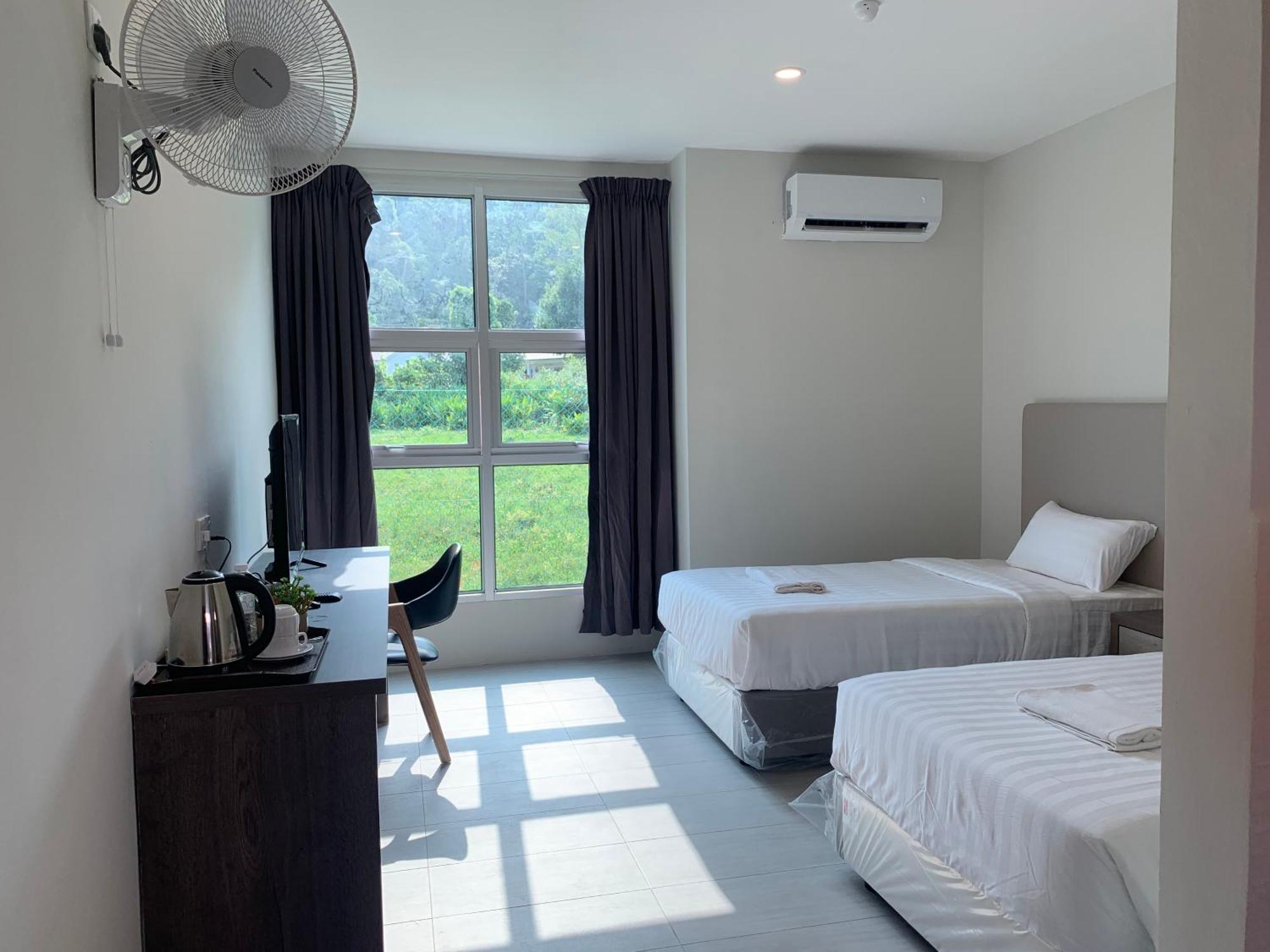 The Sassy House Hostel Pantai Cenang  Ngoại thất bức ảnh
